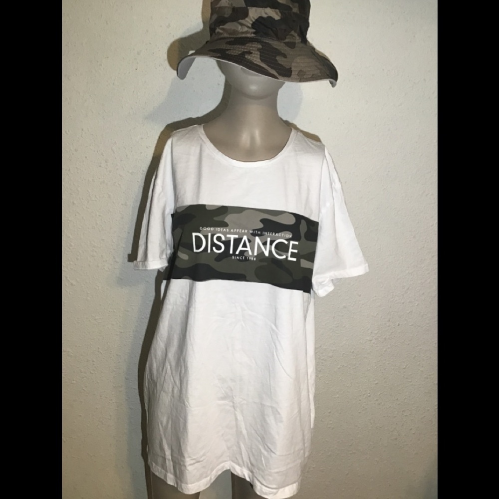 LCW casual white/ camouflage tee shirt/hat size XXL